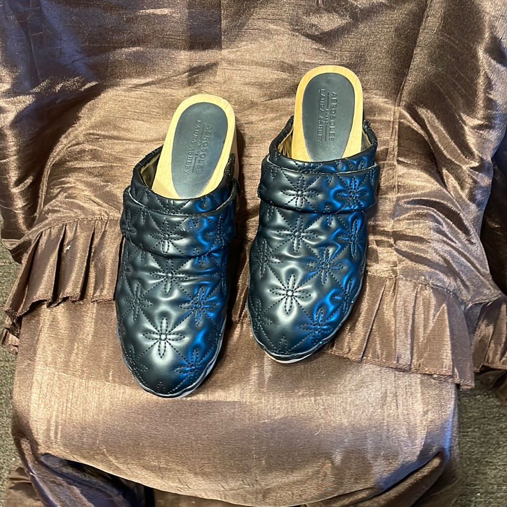 Laura Ashley Aerosols Womens Shoe Brand New